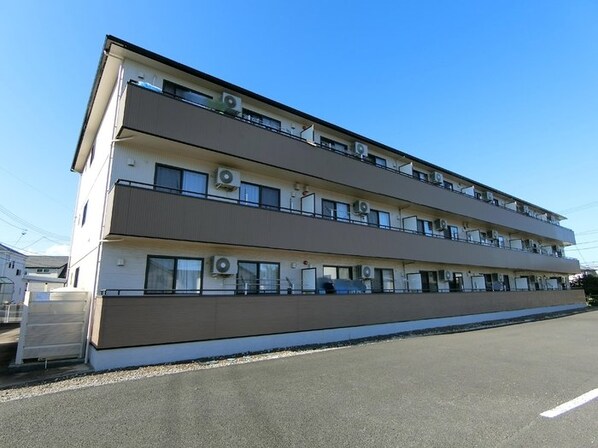 カナディアンコート南吉成 Aの物件外観写真